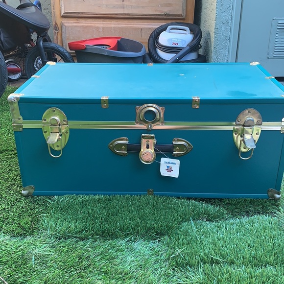 Footlocker 30” teal green - Picture 2 of 6